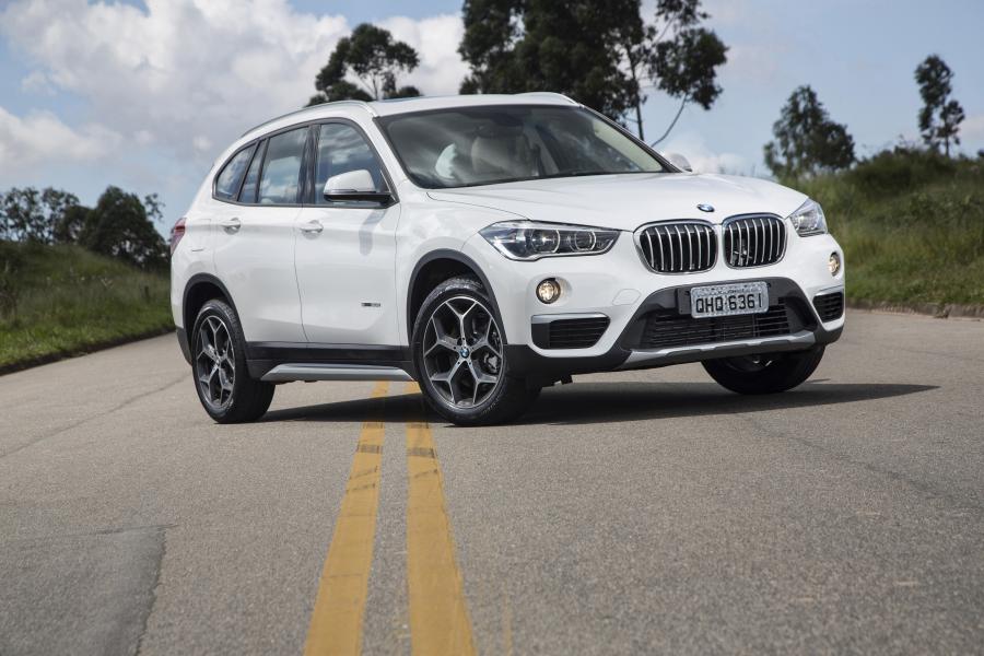  BMW X1 sDrive20i xLine 2016 года  (LA) (фото 13 из 18)